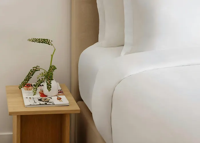 Yvette Hotel Porte De Versailles, Sonder By Marriott Bonvoy Vanves