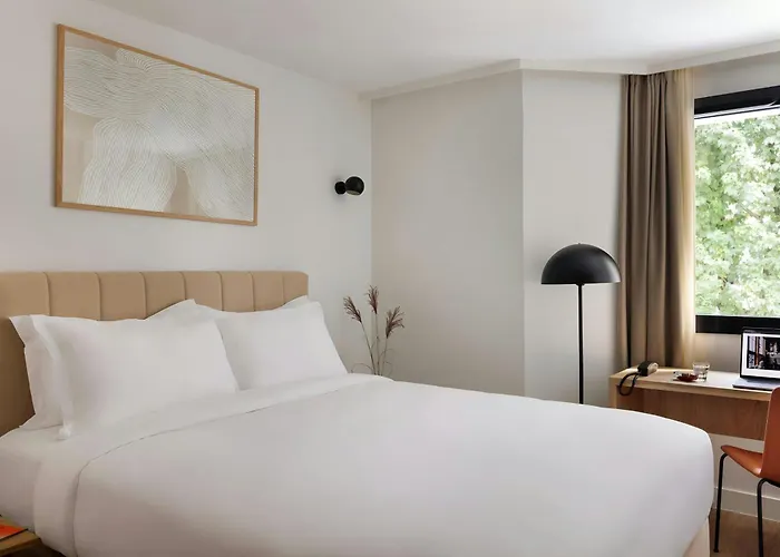 Yvette Hotel Porte De Versailles, Sonder By Marriott Bonvoy Vanves