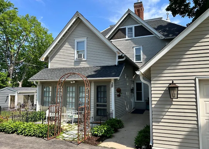 Historic Hutch House Hotel Faribault