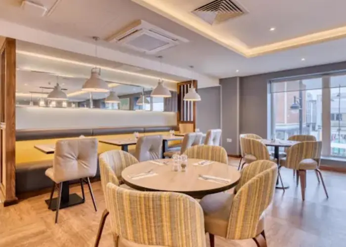 Ensuite In Wharfdale Road, London