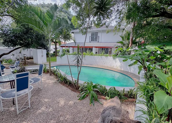 Amoris Guesthouse - Hillcrest Brooklyn Pretoria