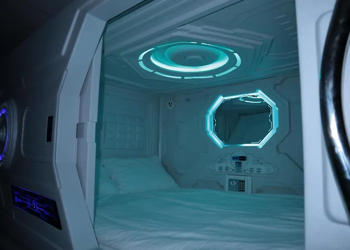 Blue Viking Pods Hotel Keflavik