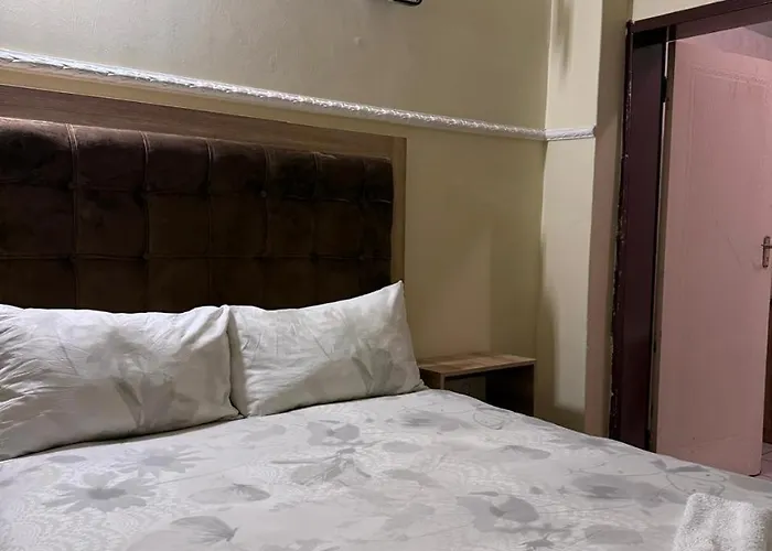 The Queens Hotel Kimberley