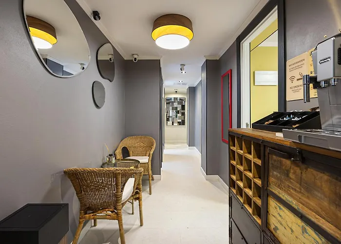 Aparthotel The 126 Madrid