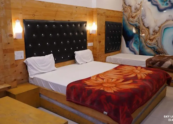 Sky Lounge Cafe Restro & Hotel Mussoorie