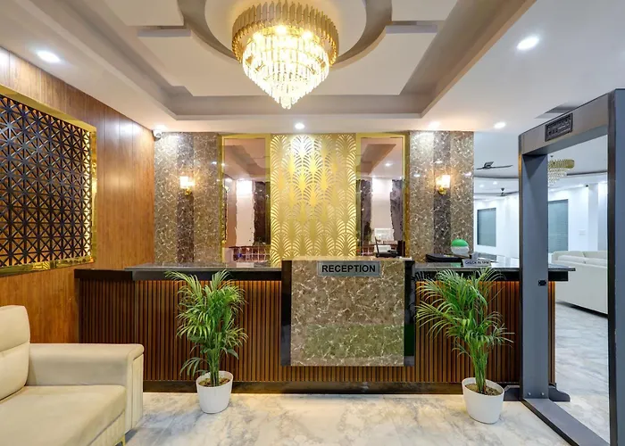 Hotel The Venice- Near Indraprastha Apollo Hospital New Delhi