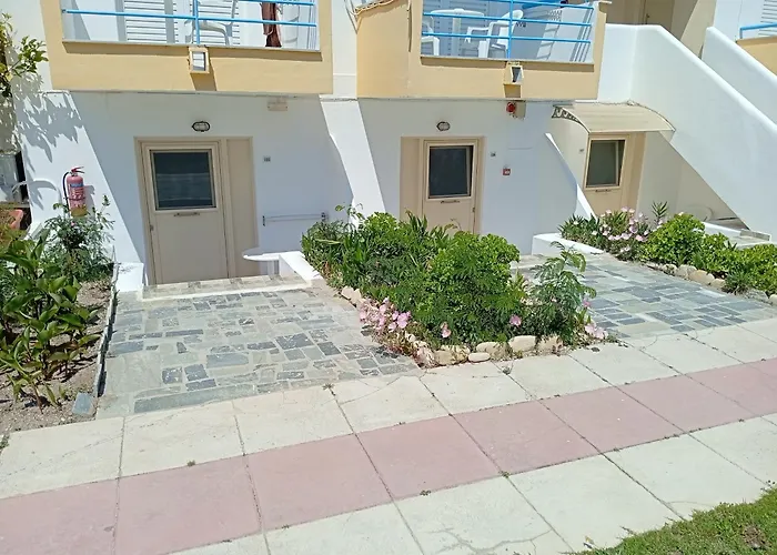 Leonidas Hotel & Studios İstanköy
