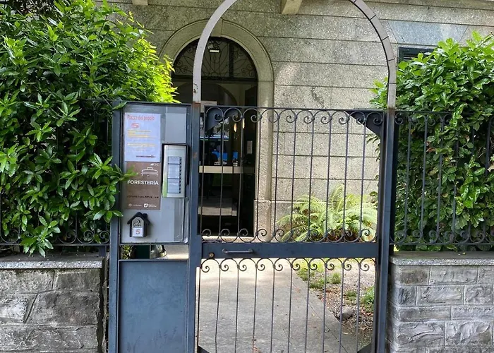 Gira Guest House Como