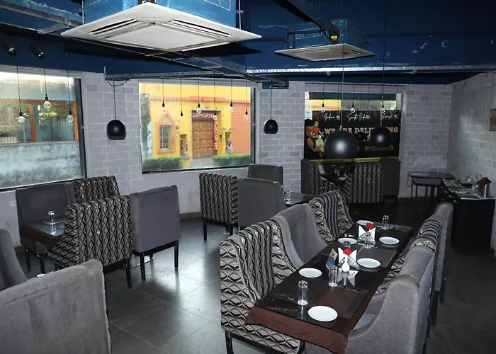 The Blue Lagoon Hotel Premium Cuttack