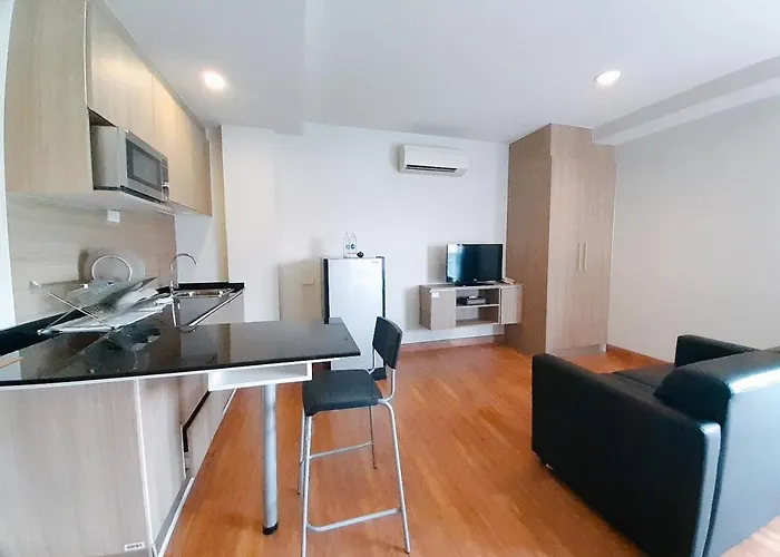 Narita Amata Hotel Chonburi