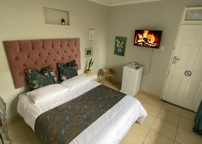 Mbathos Guesthouse Durban