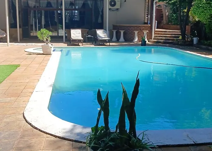 Mbathos Guesthouse Durban