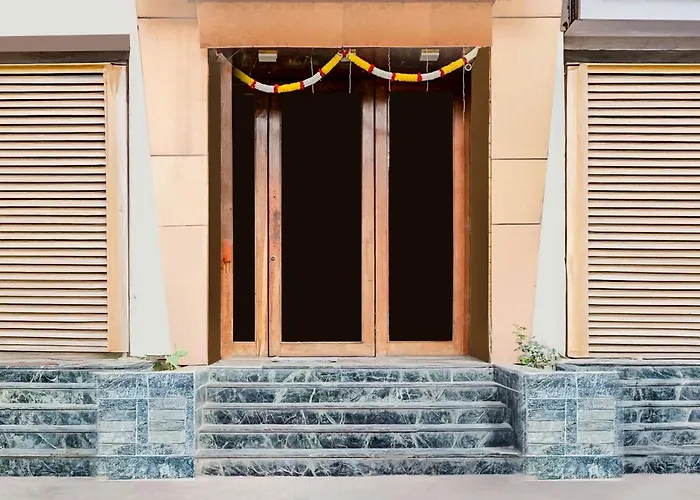 Super Townhouse Oak Viman Nagar Downtown Formerly Hotel Cilantro Kharadi