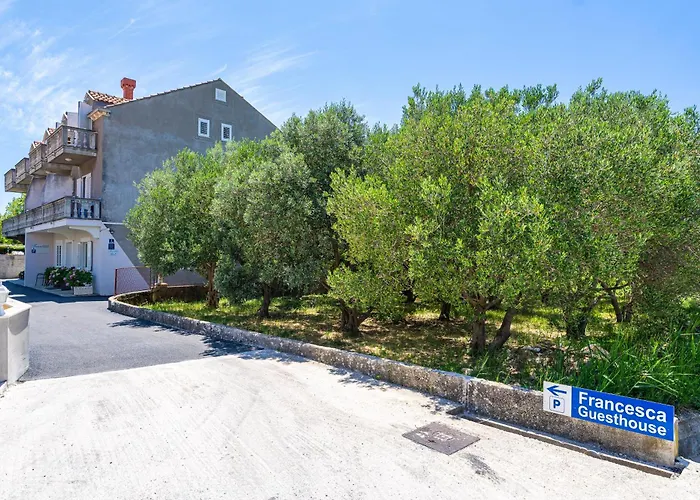 Francesca Guesthouse & Vardia Winery Mlini