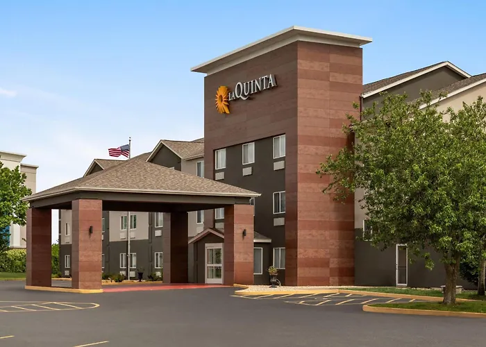La Quinta Inn & Suites By Wyndham Peru Starved Rock St Park