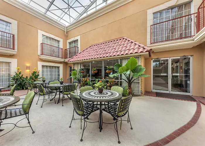 Best Western Plus Atrium Inn Schertz
