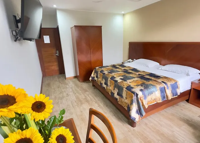 Hotel Esencia Suites Lima