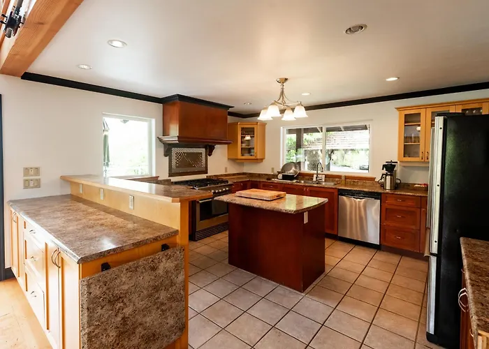 Wild Coast Wilderness Resort Port Renfrew