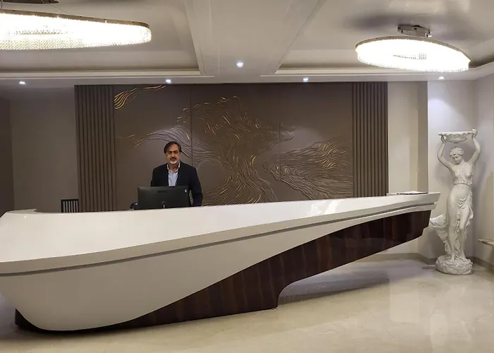 Kingdom Hotel Moga