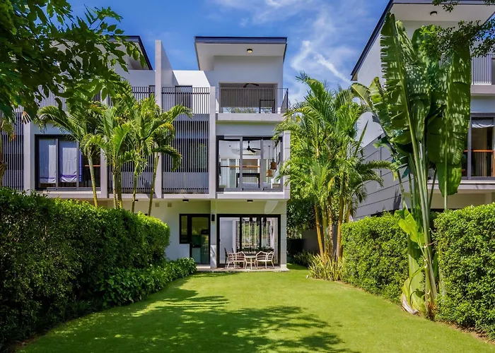 Laguna Parkside Lang Co Hue