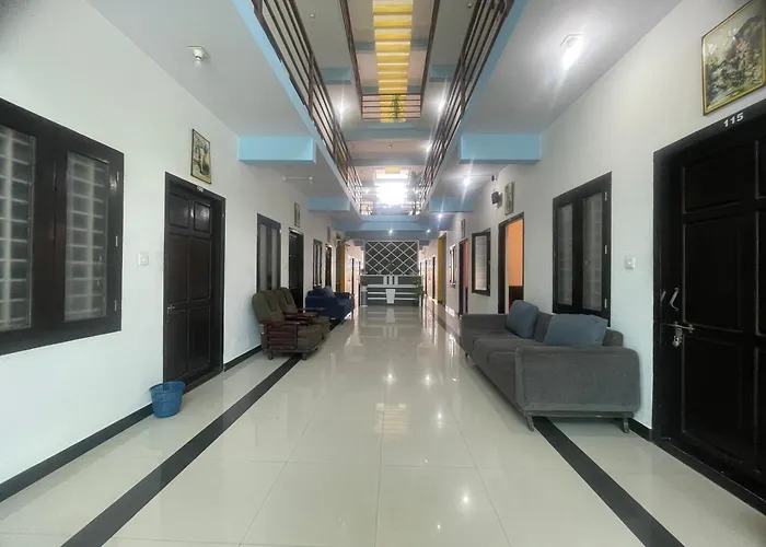 Nilastay Emirates Kazhakuttam