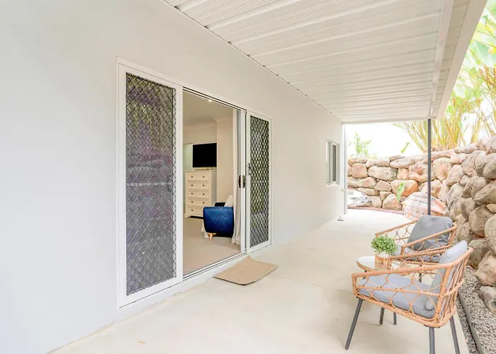 Palm Cove Studio Apartments