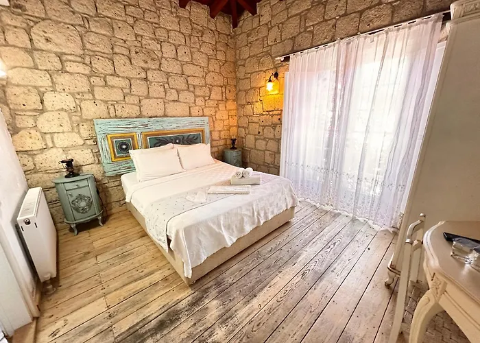 Asma Han Alacati Çeşme