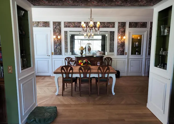 La Maison au toit vert Espalion