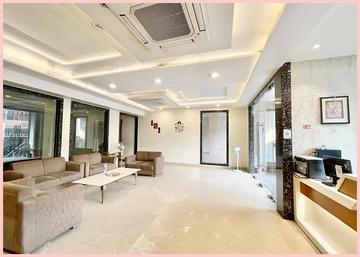 Hotel Rudraksh ! Villa Near Kashi Vishwanath Temple - Restaurant & Lift Facilities - Fully Air Conditioned Suite Room - Best Hotel In Varanasi