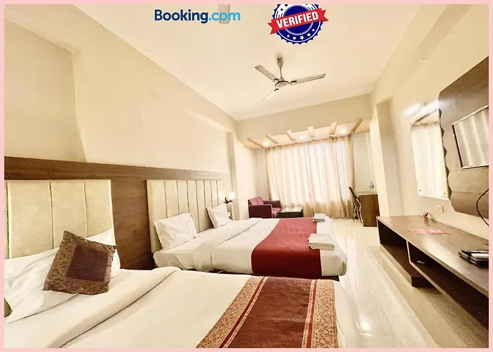 Hotel Rudraksh ! Villa Near Kashi Vishwanath Temple - Restaurant & Lift Facilities - Fully Air Conditioned Suite Room - Best Hotel In Varanasi