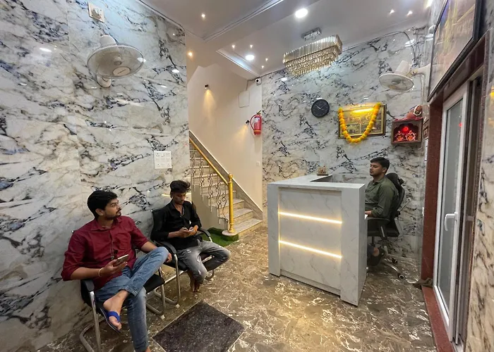 Kashi Ganga Ghat Guest House Near Kashi Vishwanath Temple Varanasi