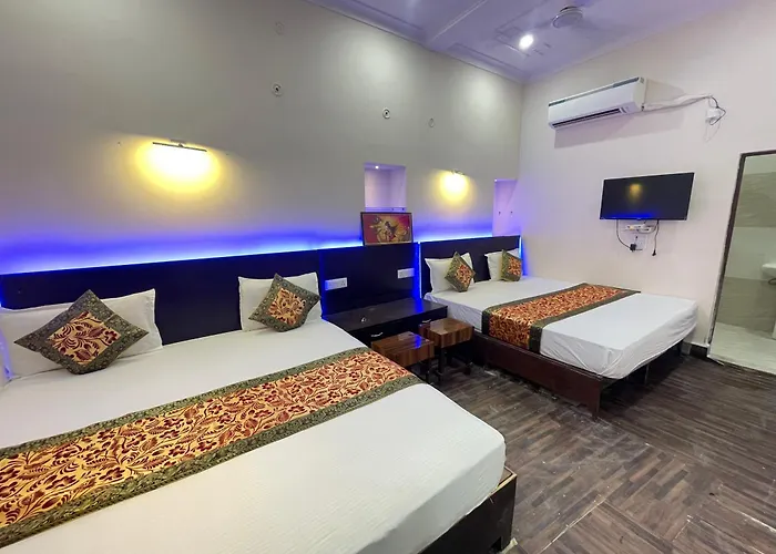 Kashi Ganga Ghat Guest House Near Kashi Vishwanath Temple Varanasi