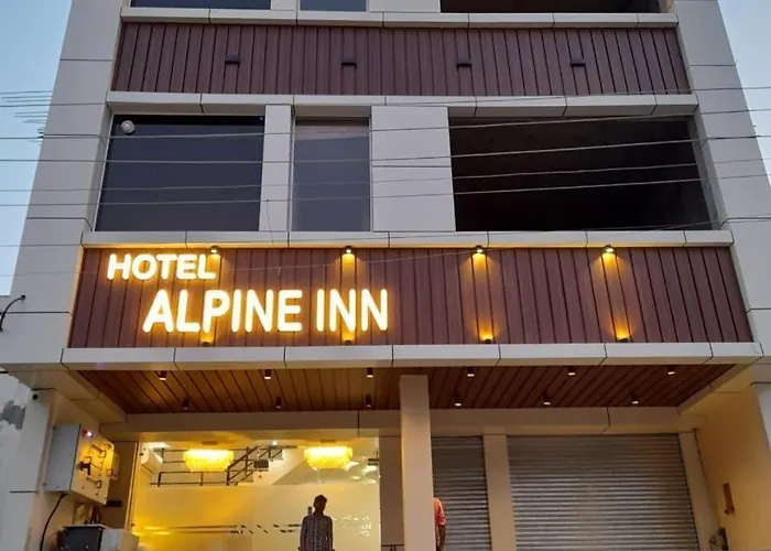 Hotel Alpine Inn Dera Bassi