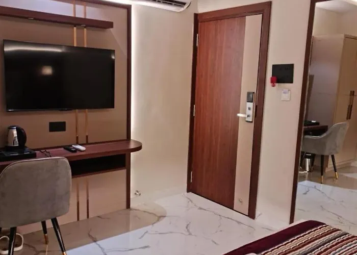 Hotel Sunshine Grand Gorakhpur