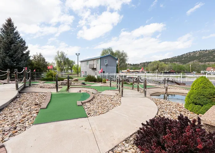 Hills Inn Hot Springs