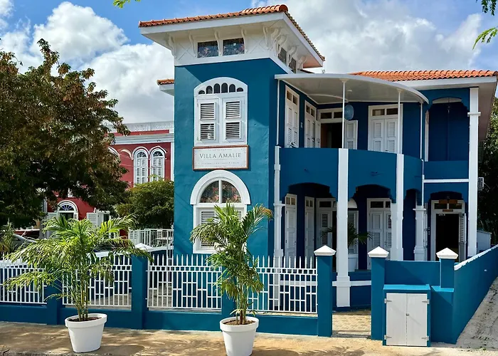 Villa Amalie & Villa Curiel Willemstad
