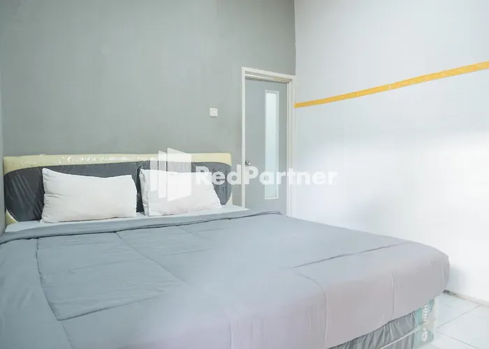 Crown Residence Hotel near Tugu Yogyakarta Mitra RedDoorz