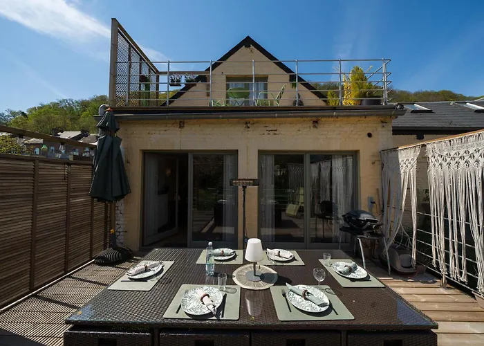 Le Jardin Des Secrets Bed and Breakfast Namen