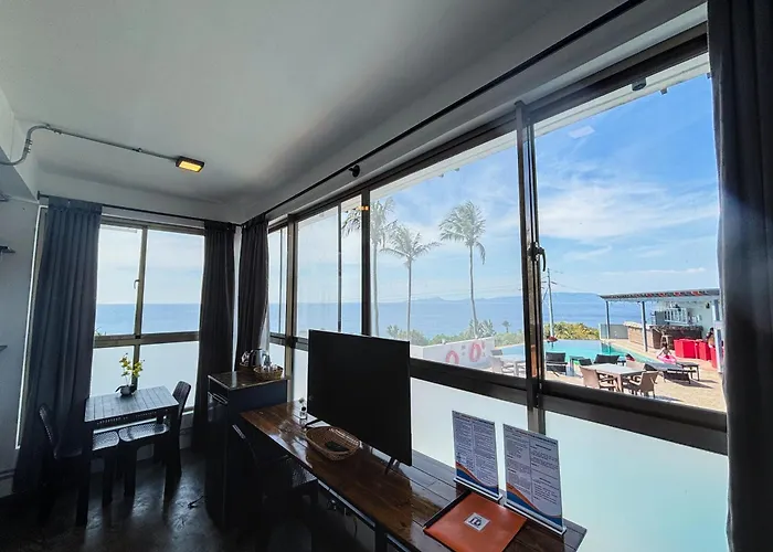 Av Suites Puerto Galera