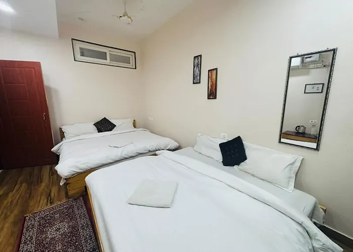 Stay Inn Kailasha - Lift,Parking,Kitchen And All Modern Facilities Varanasi