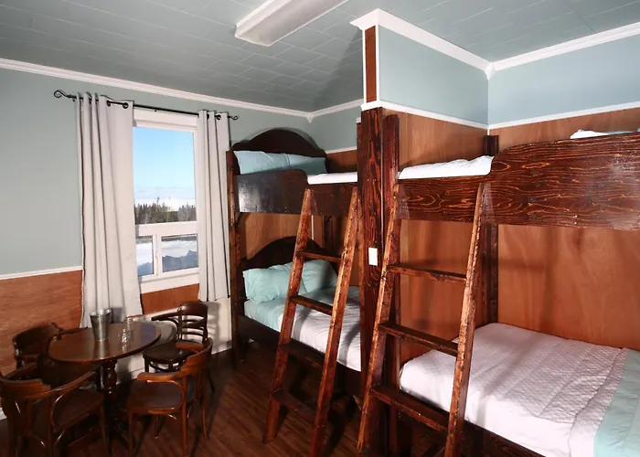 Genevieve Bay Inn St. Barbe
