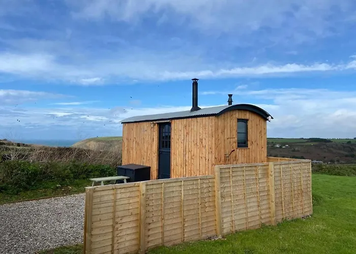 Travellers Rest Glamping Pods & Shepherds Hut Newquay 