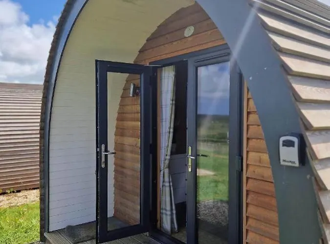 Travellers Rest Glamping Pods & Shepherds Hut Newquay 