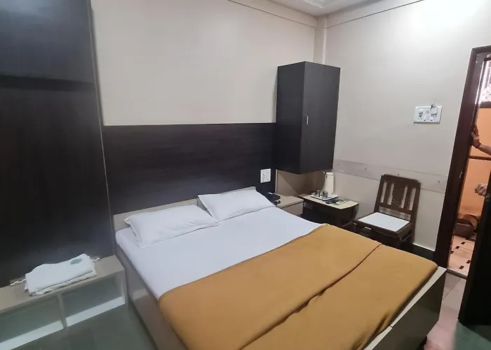 Hotel Sharda Mumbai