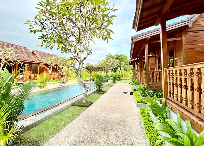 Uluwatu Wooden Villa