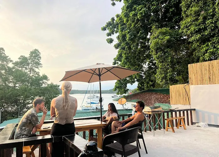 Reef Haven Hotel Puerto Galera
