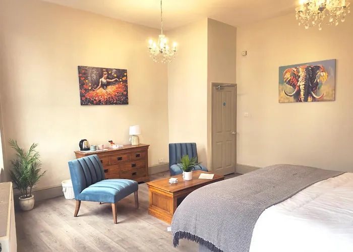 Hotel Circus Bar Cheltenham