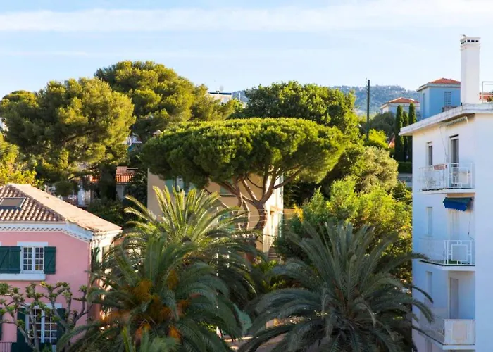 Hotel Les Voiles Toulon