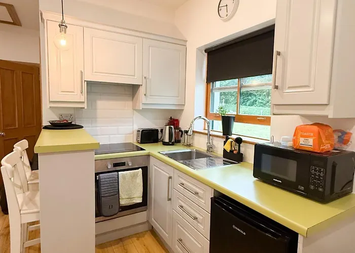 Bluebell Cottage - With Hottub Newry
