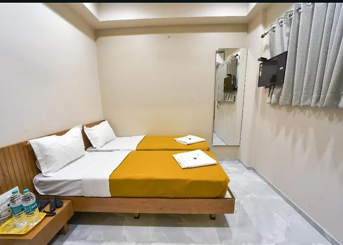 Hotel Trushadham Near To Mahalaxmi Temple Kolhapur